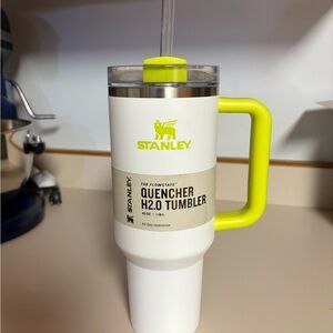 Stanley White Tumbler Base